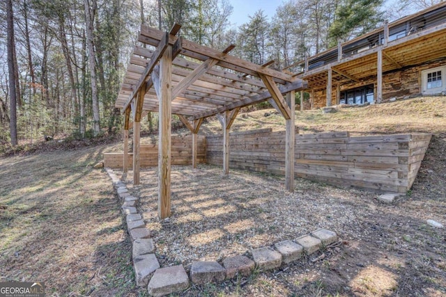 view of yard with a pergola