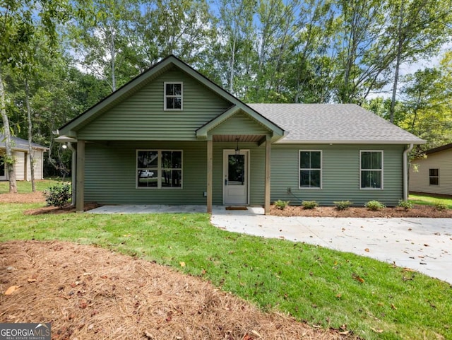 8087 Beachwood Dr, Murrayville, GA 30564 - view of front facade with a shingled roof and a front yard