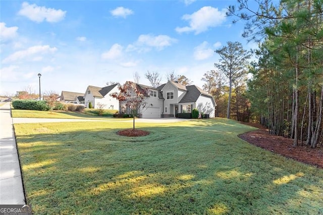 view of front of house with a front yard