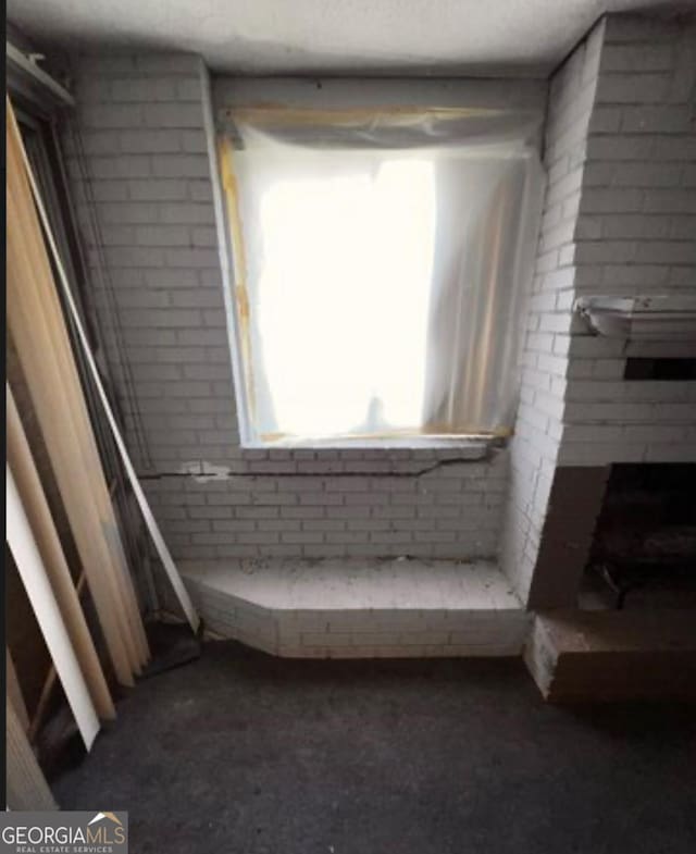 1188 Sunnydale Dr, Macon, GA 31217 - details featuring carpet