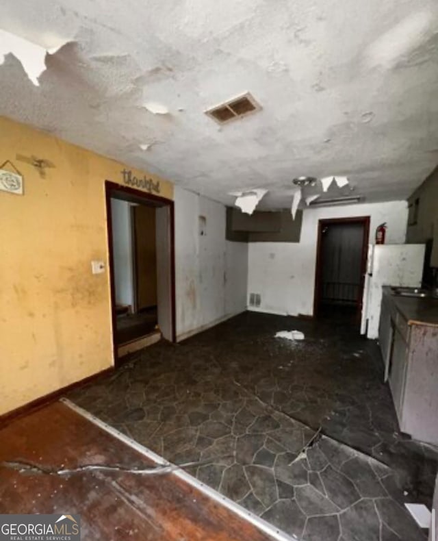 1188 Sunnydale Dr, Macon, GA 31217 - unfurnished room with visible vents