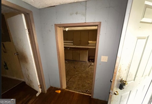 1188 Sunnydale Dr, Macon, GA 31217 - hall with wood finished floors