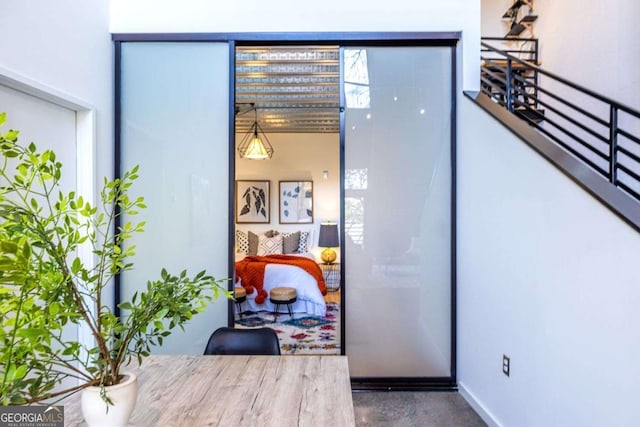 office area featuring baseboards