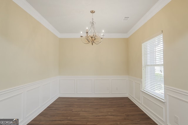 unfurnished dining area featuring dark wood-style floors, visible vents, a notable chandelier, and ornamental molding