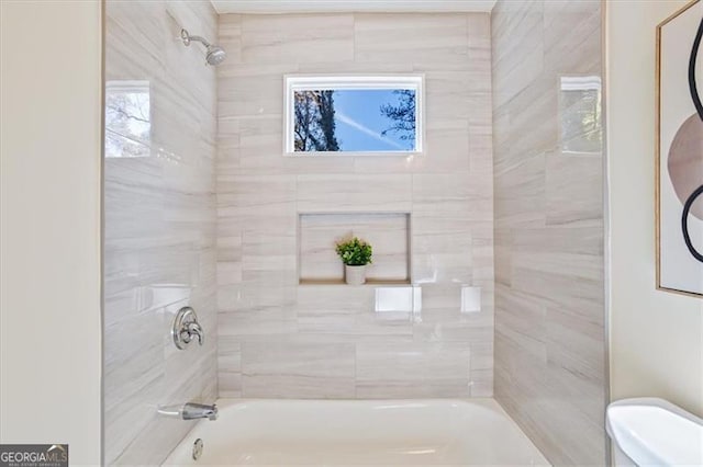 1270 Graymont Dr, Atlanta, GA 30310 - full bath featuring tub / shower combination and toilet