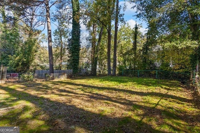 1270 Graymont Dr, Atlanta, GA 30310 - view of yard featuring fence