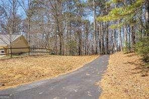 Listing photo 2 for 2661 Sandpoint Way, Roswell GA 30075