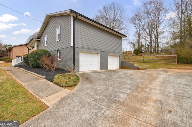 Listing photo 3 for 3310 Forest Creek Dr, Marietta GA 30064