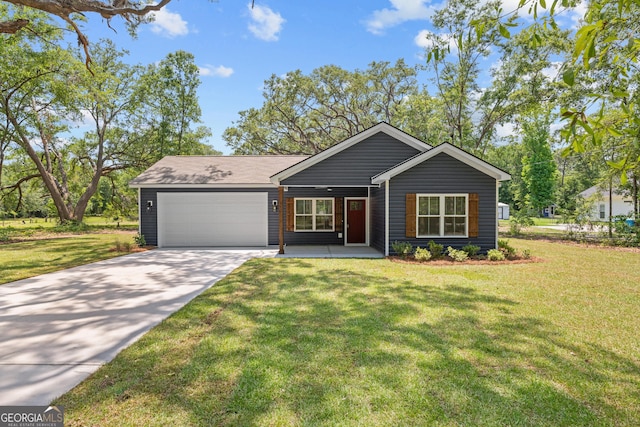 117 Giles Ave, Rincon, GA 31326 - view of front facade with an attached garage and dirt driveway