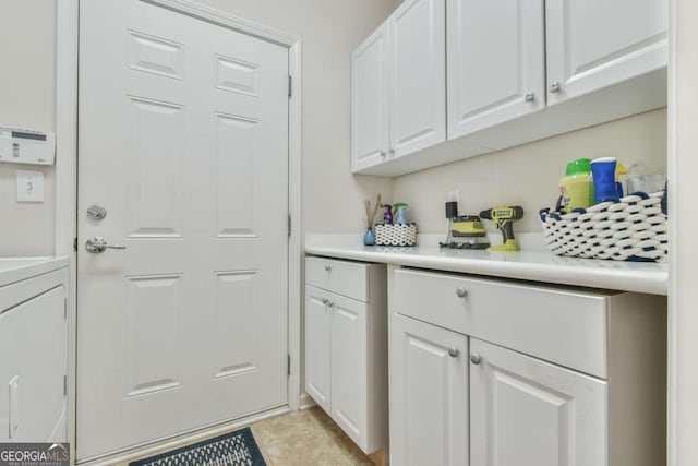 bar with washer / clothes dryer