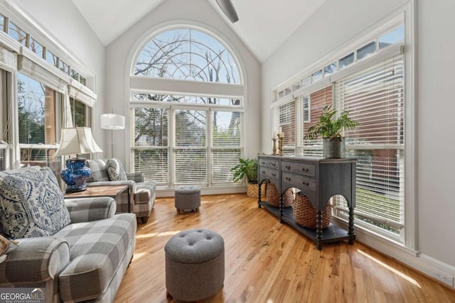 sunroom with vaulted ceiling