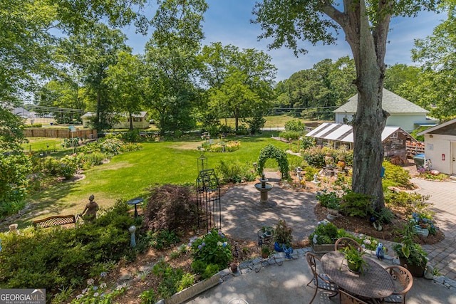 view of yard with a patio