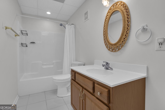 81 Bowers Rd, Moreland, GA 30259 - full bath with toilet, tile patterned flooring, vanity, shower / bathtub combination with curtain, and recessed lighting