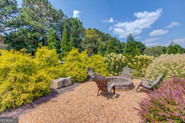 1433 Henderson Ridge Ln, Loganville, GA 30052 - view of yard featuring a fire pit