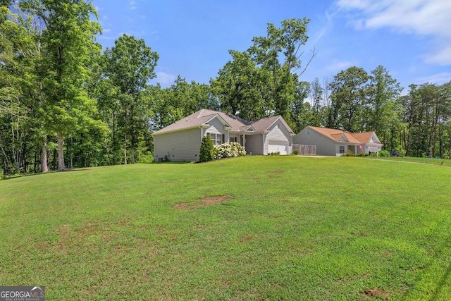 view of front of property with a front yard