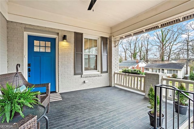 942 Byron Dr SW, Atlanta, GA 30310 - wooden porch featuring ceiling fan