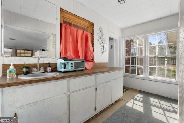 bathroom featuring visible vents and vanity