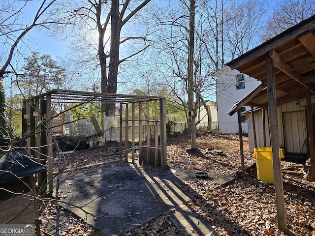 view of yard featuring fence