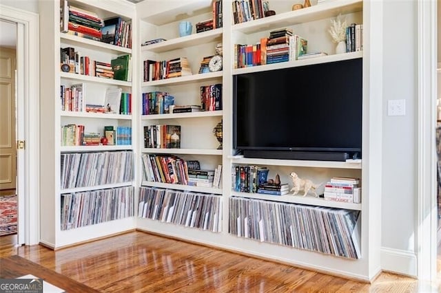 interior details with wood finished floors