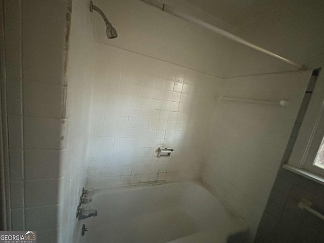 full bath featuring shower / bathing tub combination