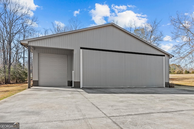 view of detached garage