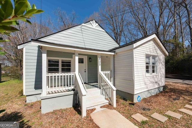 view of front facade with covered porch