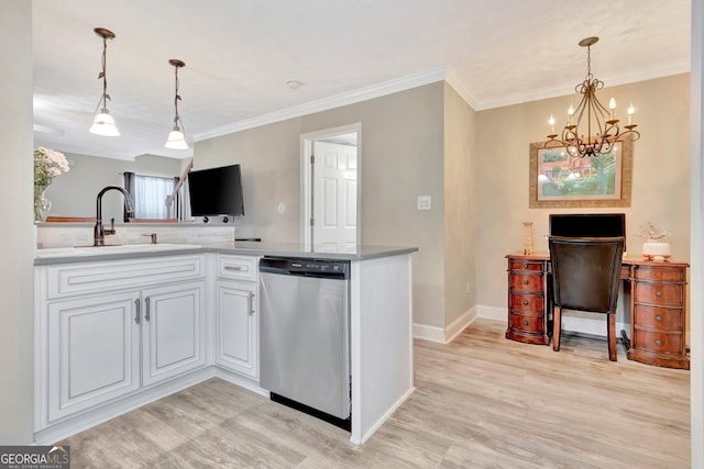 kitchen with decorative light fixtures, crown molding, stainless steel dishwasher, light wood-style floors, and a sink