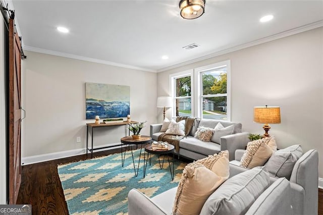 living room featuring ornamental molding, visible vents, dark wood-type flooring, and baseboards