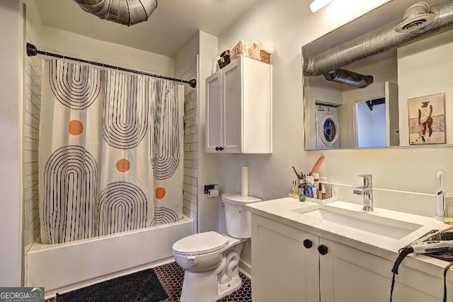 bathroom featuring shower / bathtub combination with curtain, visible vents, toilet, stacked washer / drying machine, and vanity