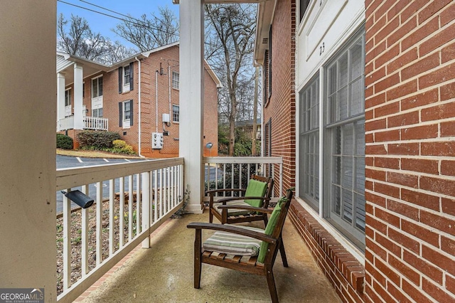 balcony featuring covered porch
