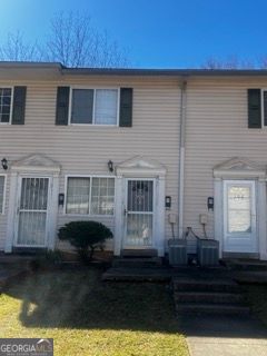 405 Fairburn Rd SW Unit 107, Atlanta, GA 30331 - view of property featuring a front lawn
