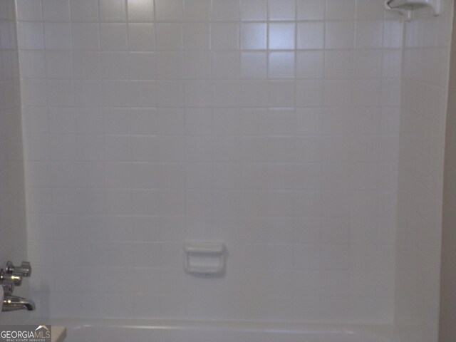 2401 Northlake Ct, Atlanta, GA 30345 - room details with bathing tub / shower combination