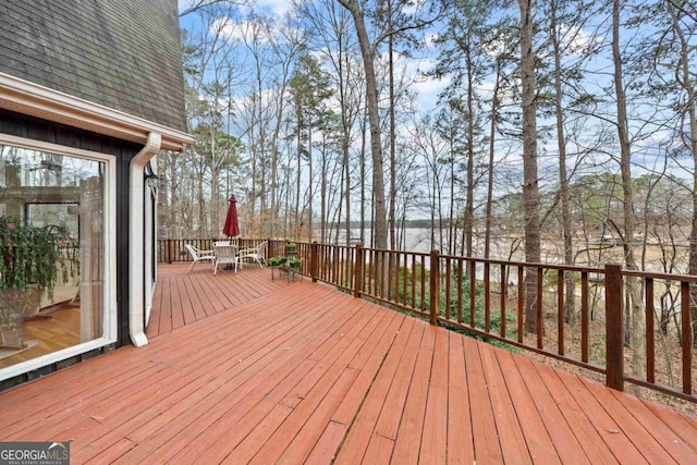 deck featuring outdoor dining space