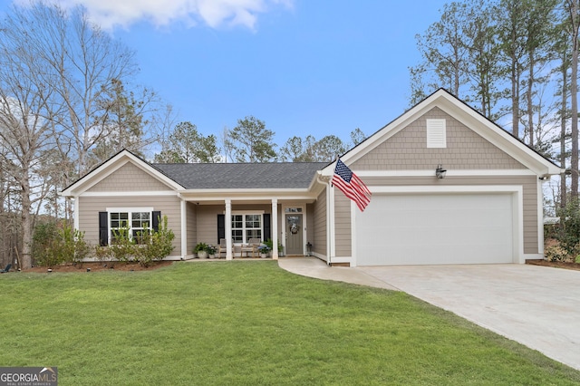 view of front of house featuring an attached garage, a front lawn, concrete driveway, and roof with shingles