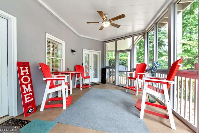 sunroom / solarium with ceiling fan