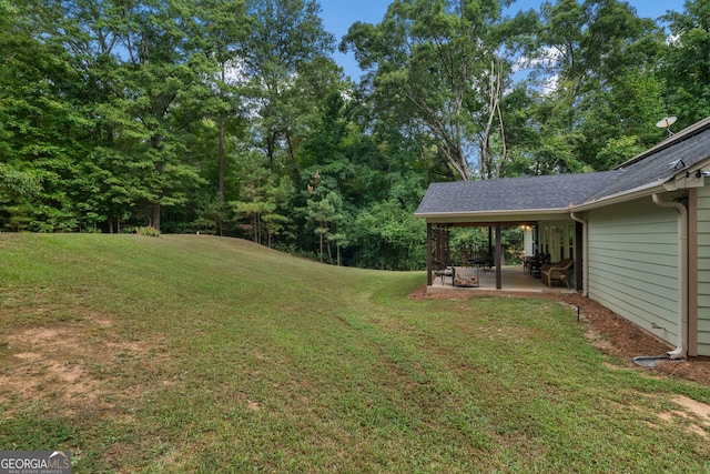 view of yard with a patio