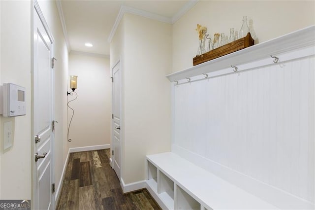 mudroom featuring recessed lighting, baseboards, dark wood-style flooring, and crown molding