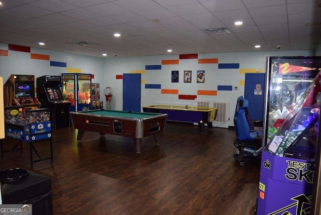 recreation room with visible vents, pool table, a drop ceiling, recessed lighting, and wood finished floors