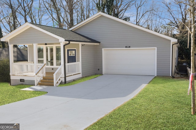 view of front facade featuring a garage, driveway, a front lawn, and roof with shingles