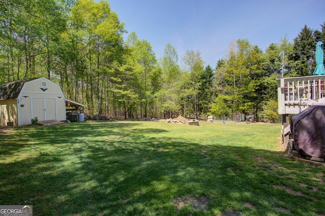 6935 Autumn Hills Dr, Cumming, GA 30028 - view of yard with an outdoor structure and a shed