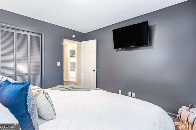 bedroom featuring a closet