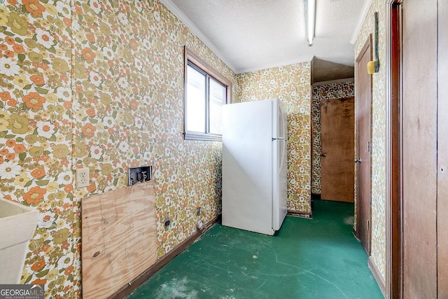 bathroom featuring ornamental molding, a textured ceiling, and wallpapered walls