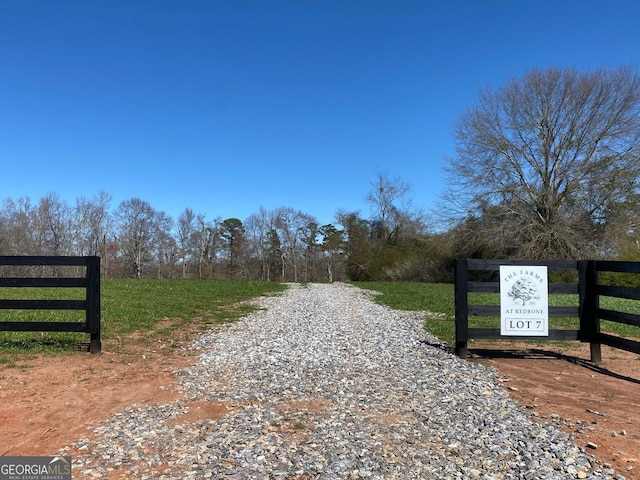 Listing photo 2 for 168 Community House Rd, Barnesville GA 30204