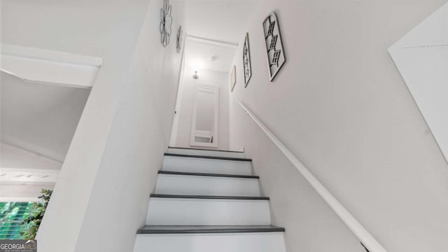 1147 Martin Dr, Cleveland, GA 30528 - view of stairway