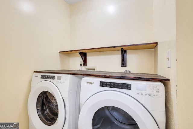 1407 Forest Lake Dr, Hinesville, GA 31313 - clothes washing area featuring laundry area and independent washer and dryer