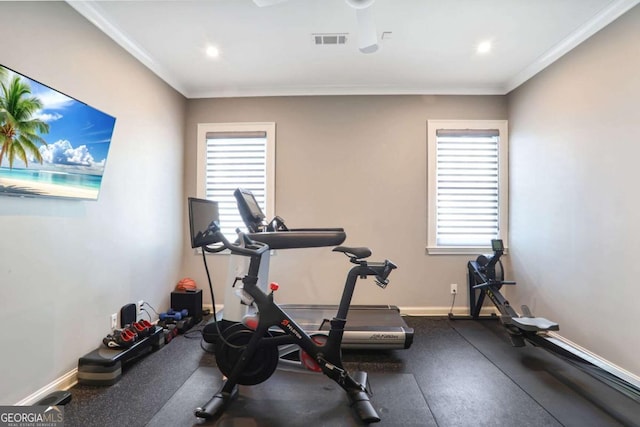 exercise room featuring recessed lighting, visible vents, baseboards, and crown molding