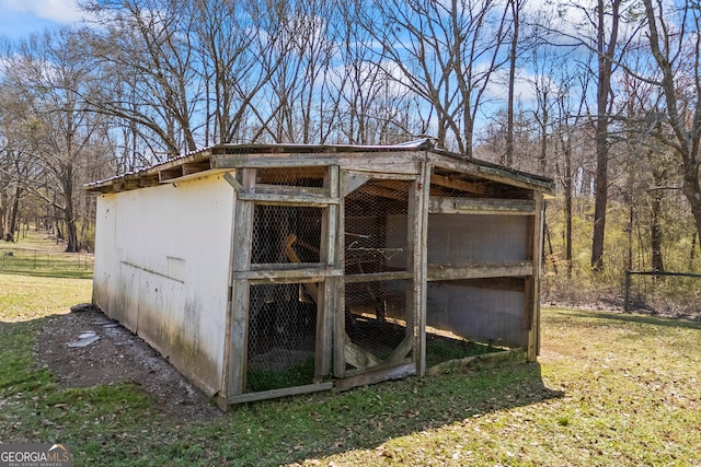 view of outdoor structure with an outbuilding