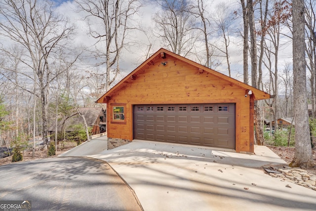 view of detached garage