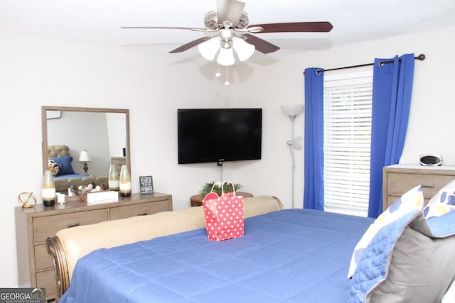 bedroom with a ceiling fan