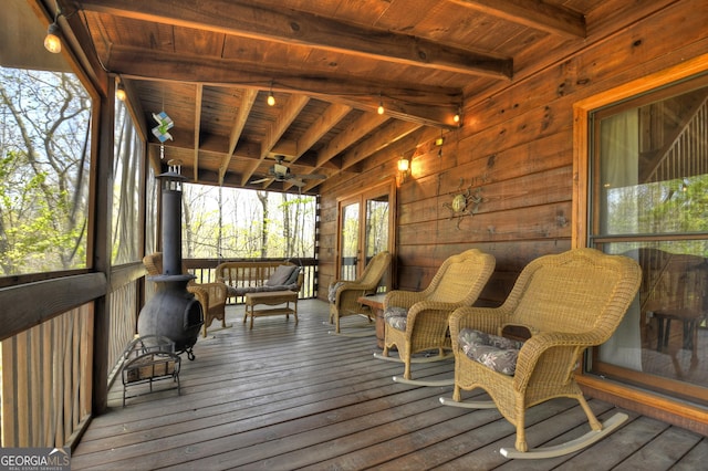 deck with ceiling fan